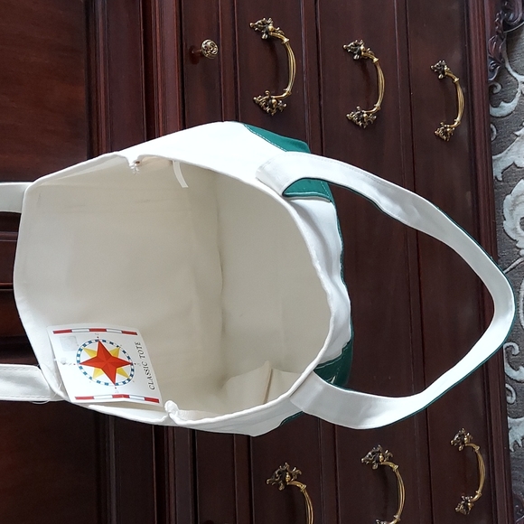 Maine Classic Tote - Picture 4 of 6